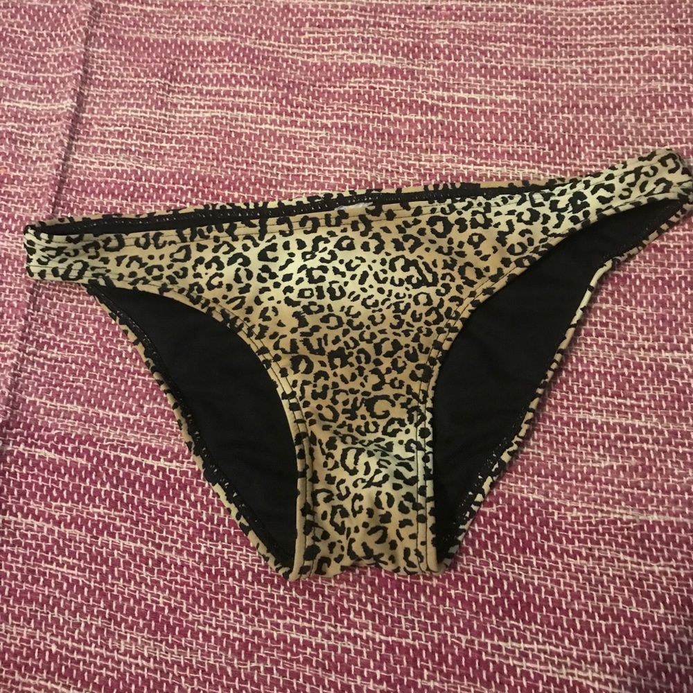 Cheetah print bottoms 🐾